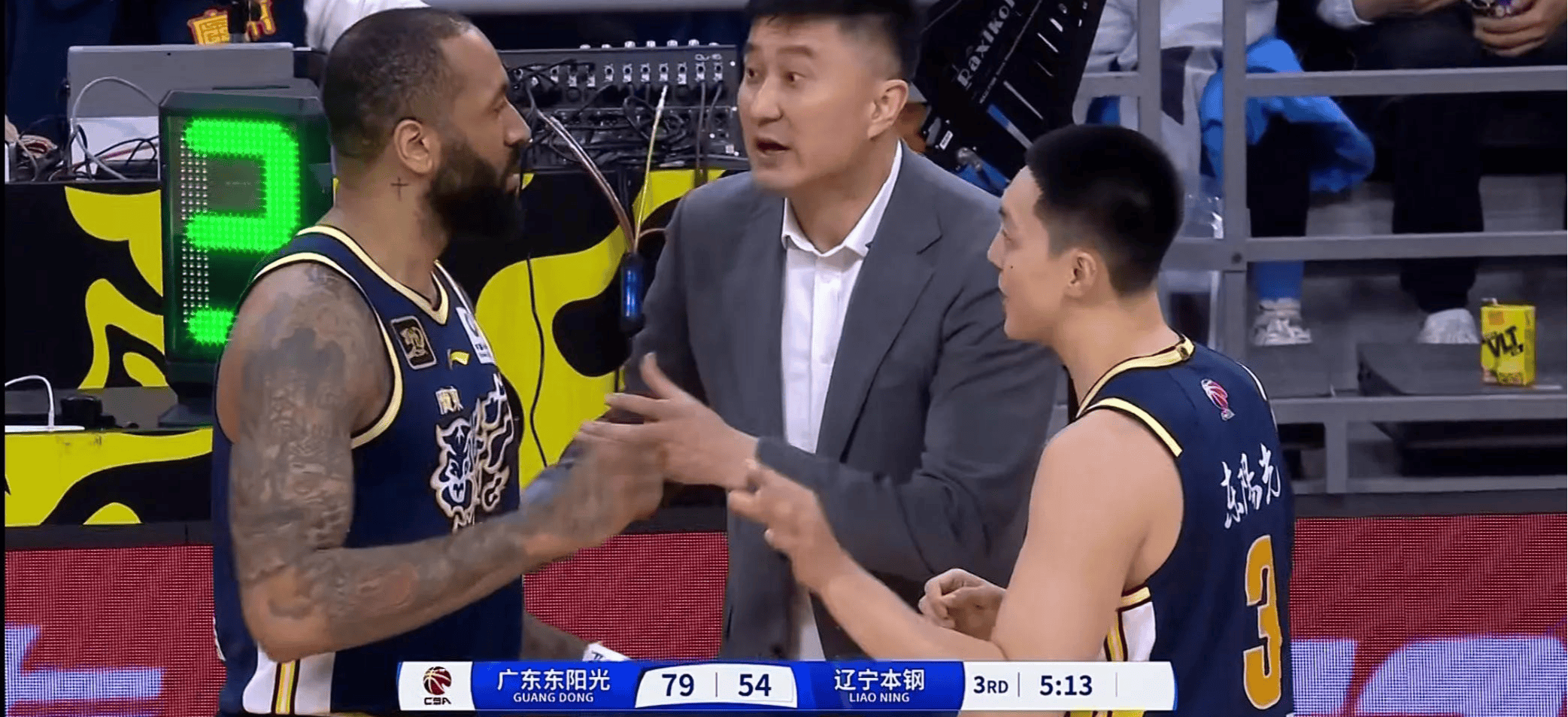 开云体育-包含风云突变洛杉矶湖人转会期扳平良机CBA常规赛清晨刷纪录，深圳男篮豪取连胜直接炸裂的词条